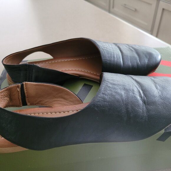 Bueno asymmetrical leather flats (Keep) 5.5/36 - Picture 1 of 5